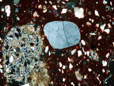 Ceramic fabric under the polarizing microscope (© FIRS project) Ceramic fabric under the polarizing microscope (© FIRS project)